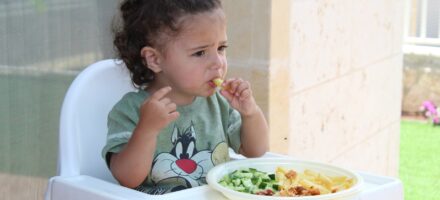 5 Estratégias para ensinar crianças sobre alimentação saudável de maneira educativa e divertida img